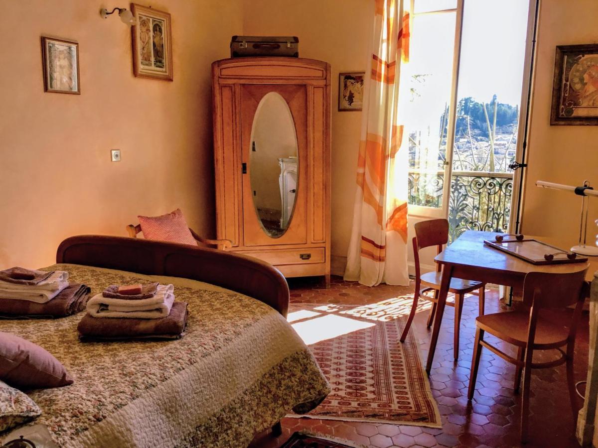 B&B En Provence- Villa Saint Marc フォルカルキエ エクステリア 写真